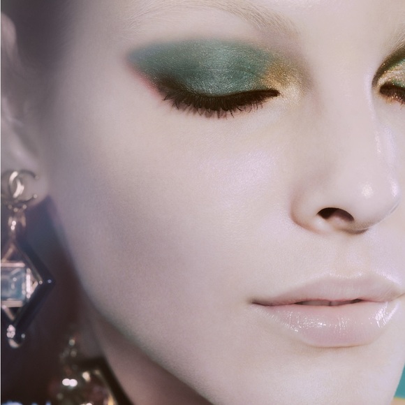 🔔Limited Edition🔔 Chanel Eyeshadow (#338 Parure Baroque) - Picture 5 of 10